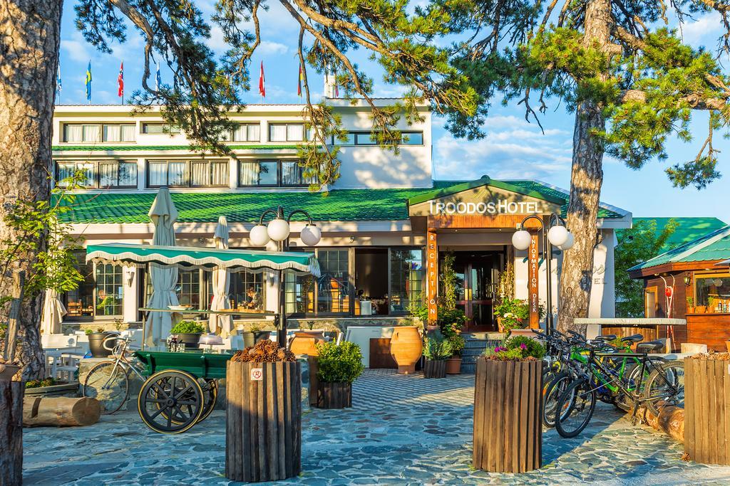 Troodos Hotel & Spa Exteriör bild