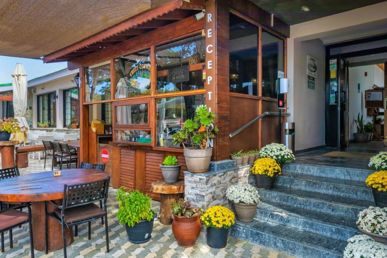 Troodos Hotel & Spa Exteriör bild